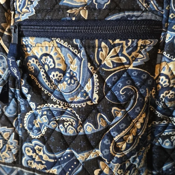 Vera Bradley Windsor Navy Paisley/Plaid Bag w/Front Zipper Pocket - Picture 3 of 12